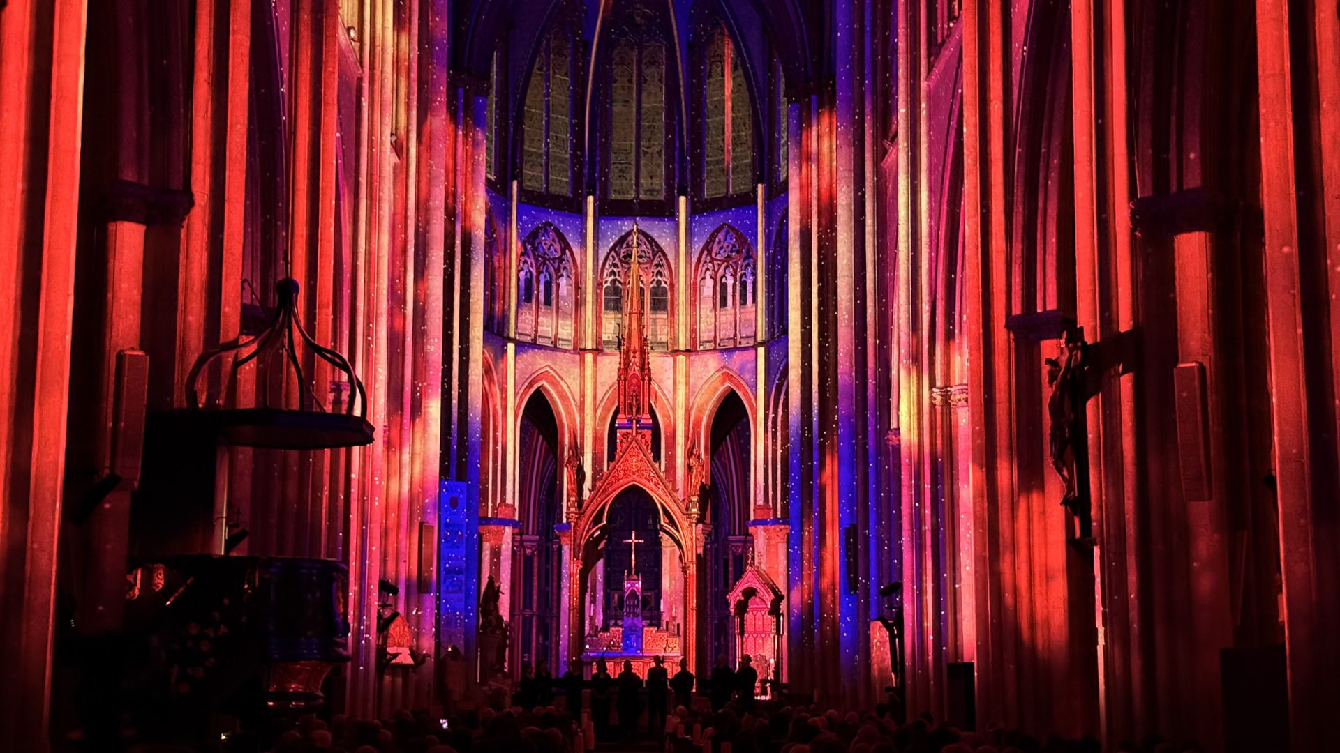 ✨ Luminiscence à Bayonne : le spectacle immersif à la Cathédrale Sainte-Marie