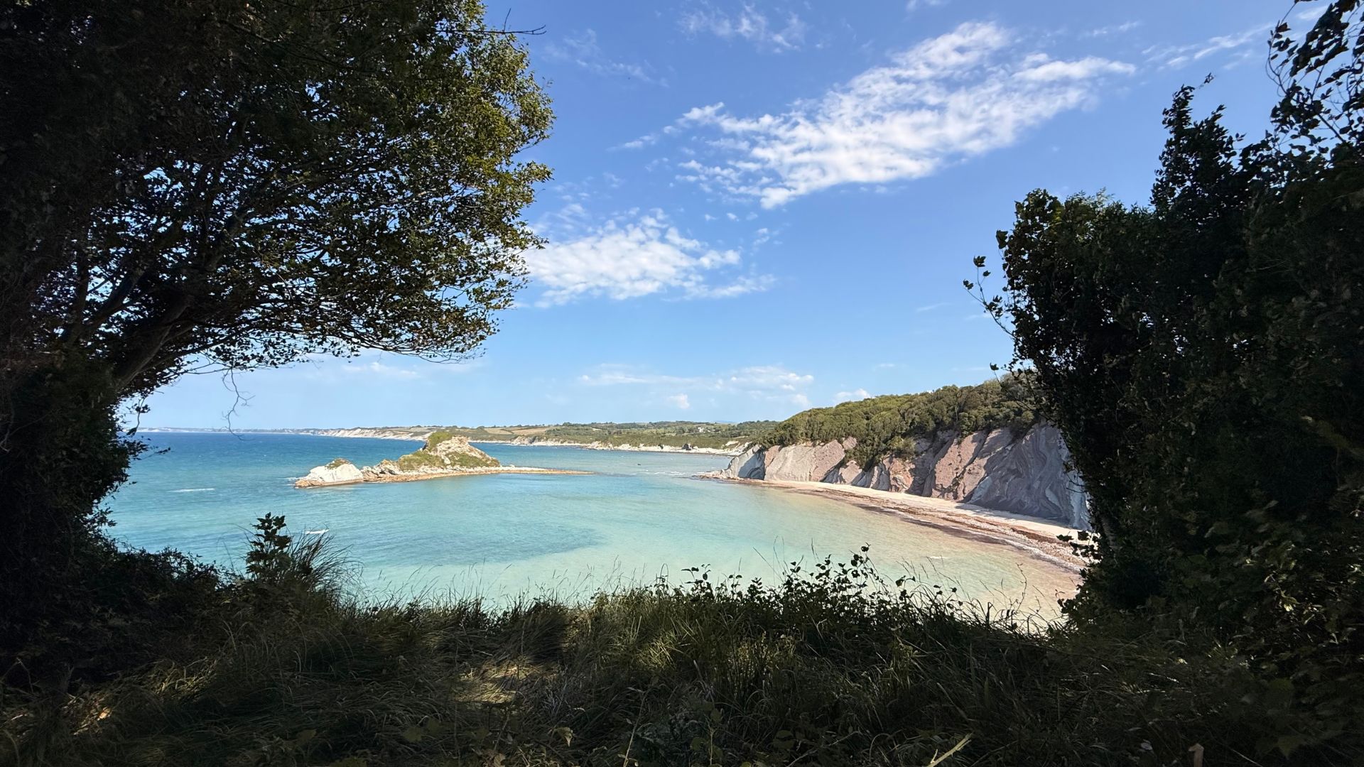 🌊 Balade autour du Domaine d’Abbadia à Hendaye : une boucle entre falaises et eau turquoise